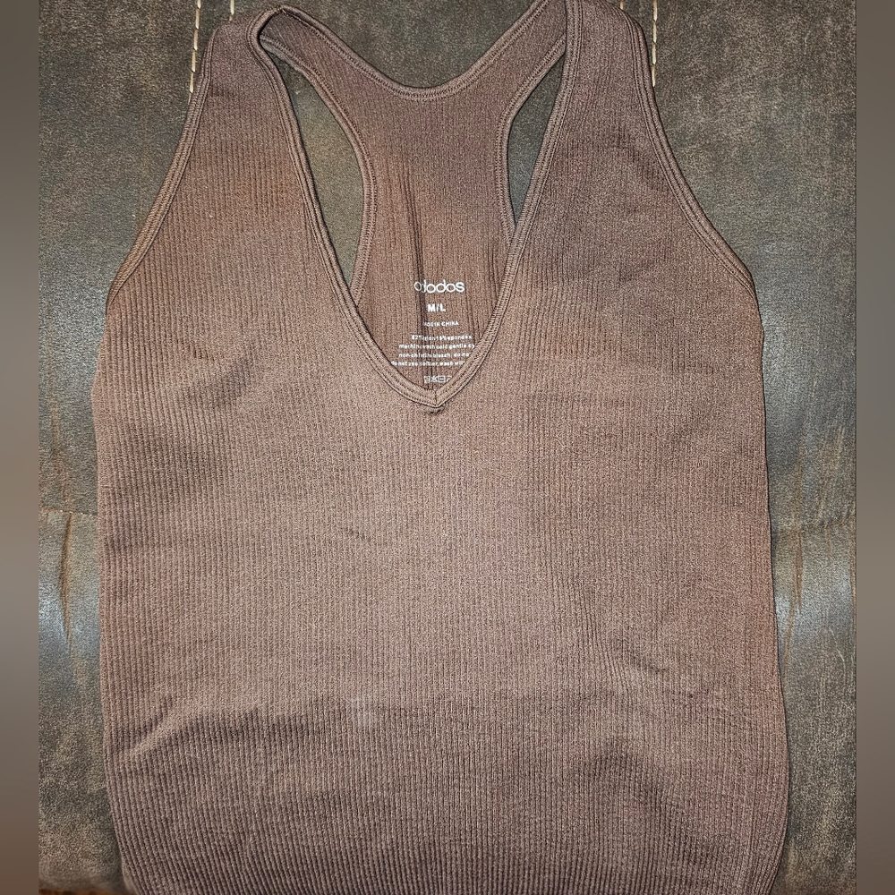 Ododos Seamless Brunette Tank Top